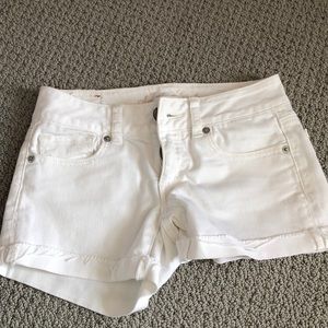 White American Eagle Jean Shorts Size 00